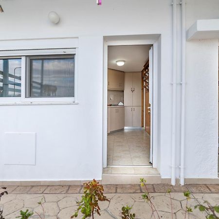 Springs Petronas Apartment Archangelos  Buitenkant foto