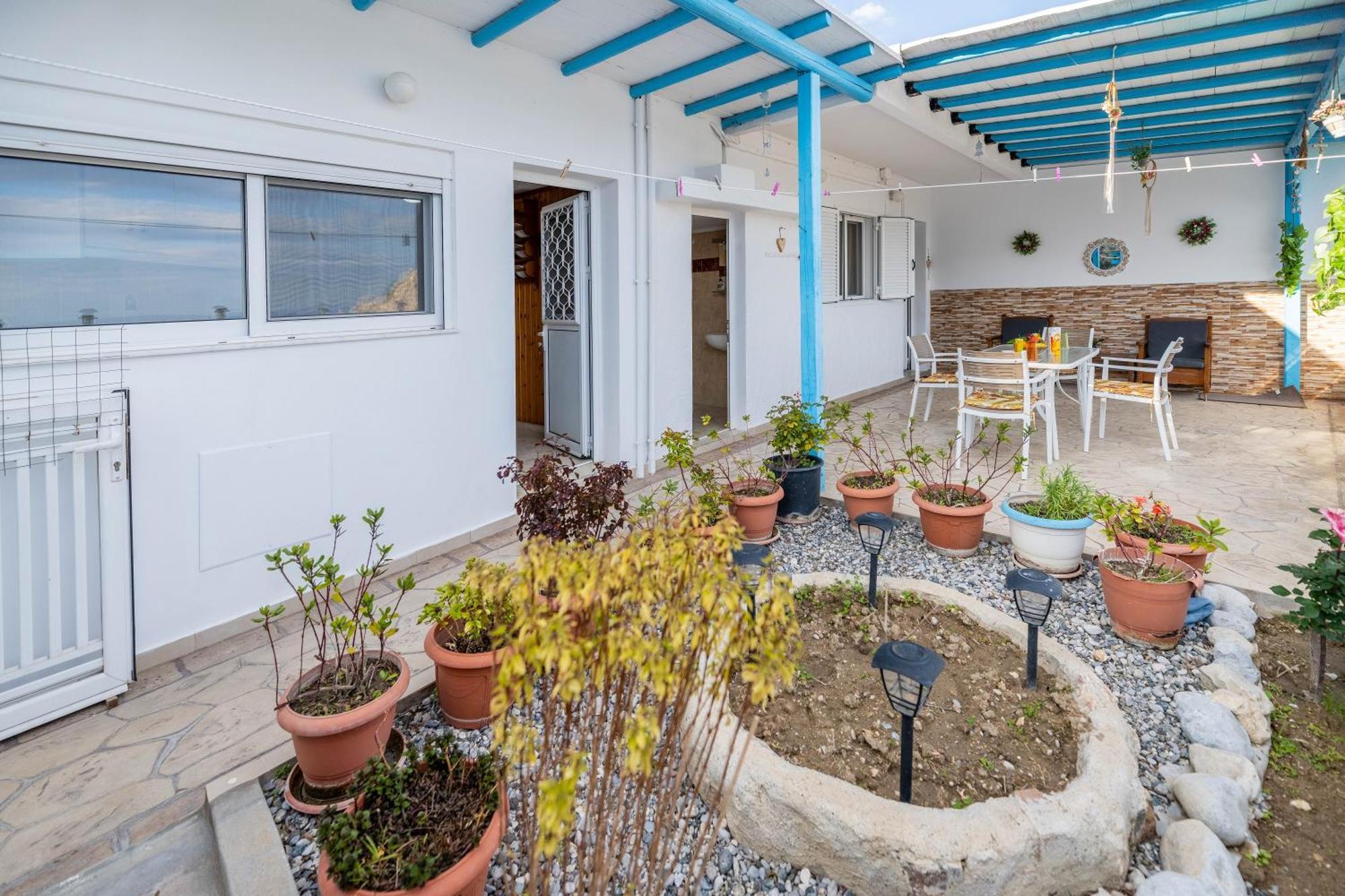 Springs Petronas Apartment Archangelos  Buitenkant foto