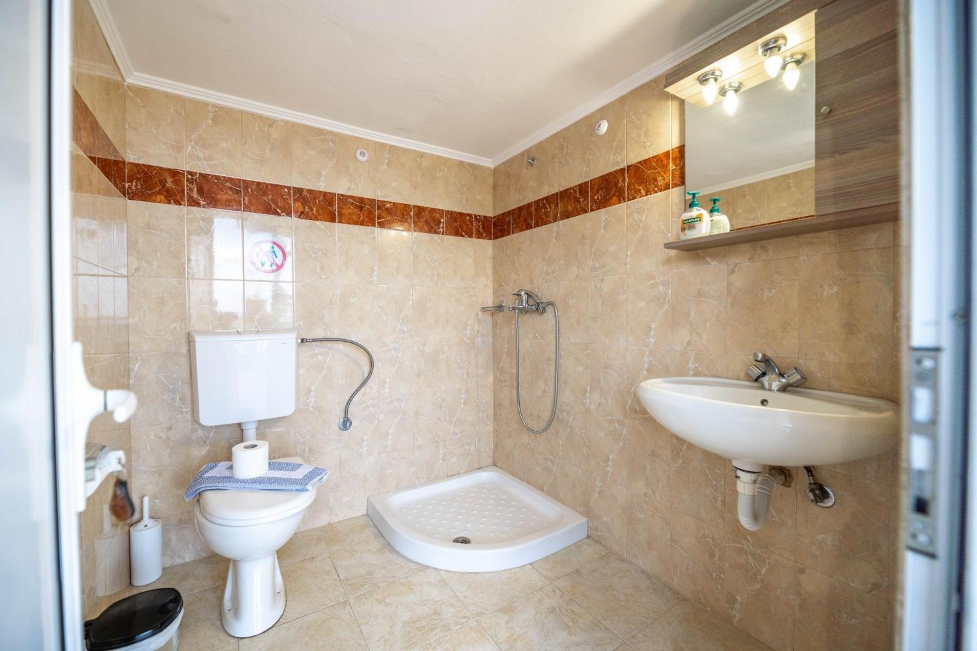 Springs Petronas Apartment Archangelos  Buitenkant foto