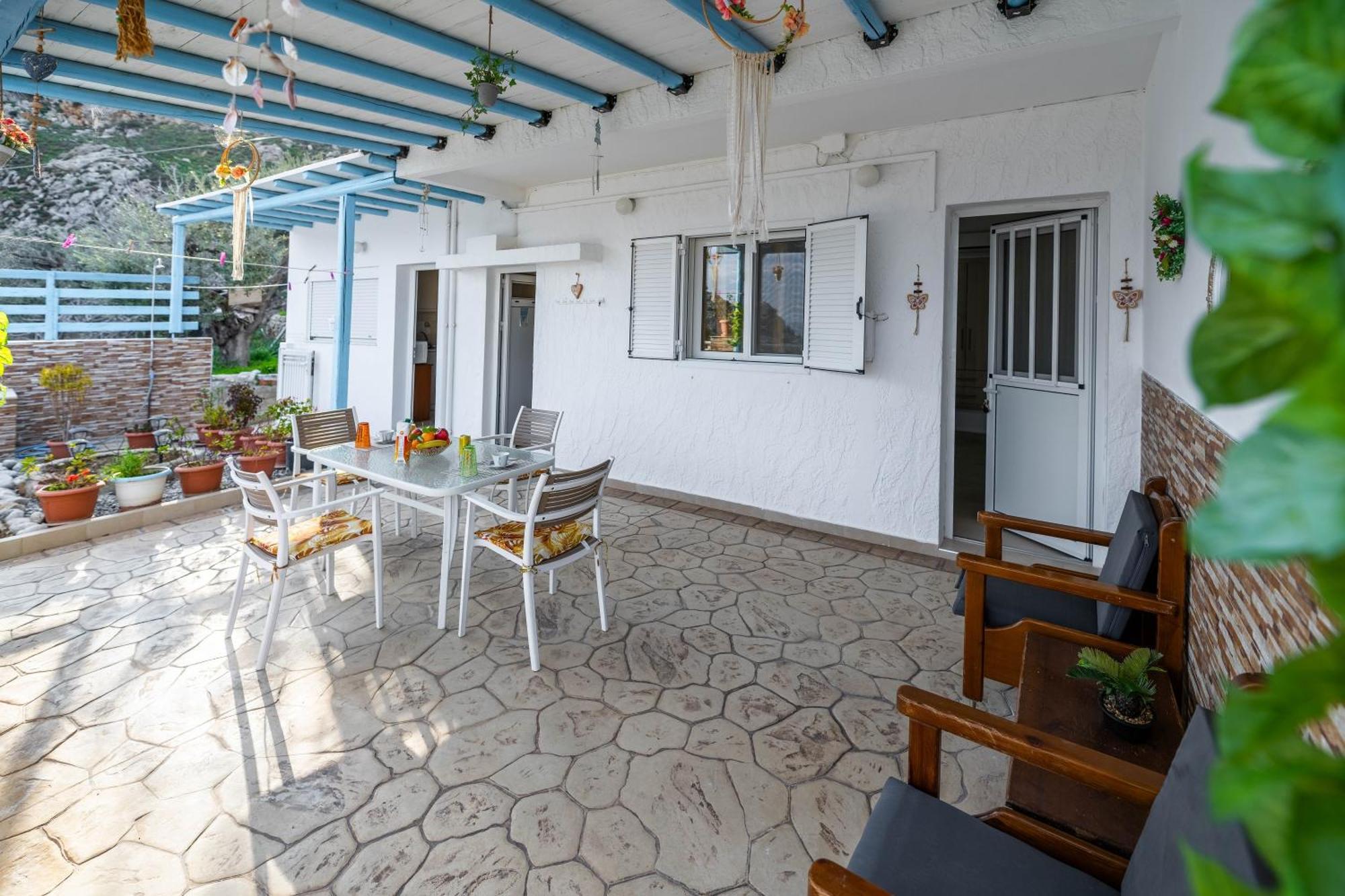 Springs Petronas Apartment Archangelos  Buitenkant foto